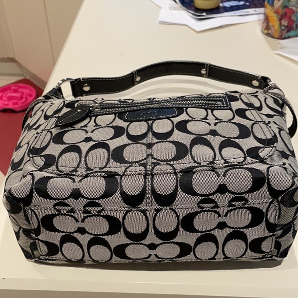 Coach Hobo - Picture 4 of 5